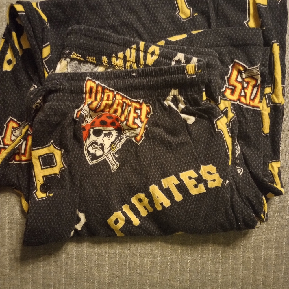 Pirates pj pants with pockets - Picture 2 of 2